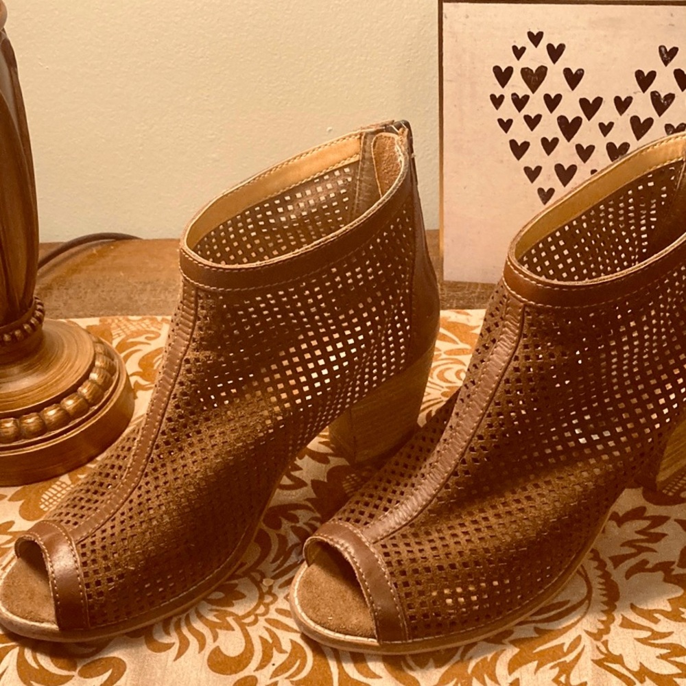 Charles David Leather Peep Toe Booties